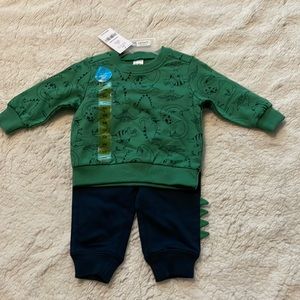 Carter’s Dinosaur 2 piece long sleeve set, green and navy blue, size 6 months